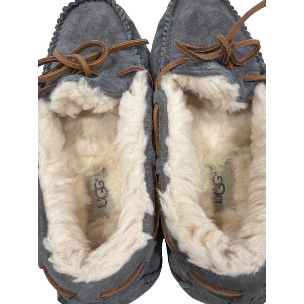 UGG Dakota Charcoal Gray Suede Sheepskin Moccasin Slippers Womens Size 8.5 - Picture 7 of 9